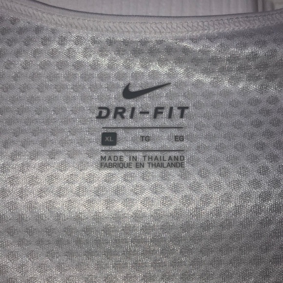Nike Tank Top - Picture 5 of 6